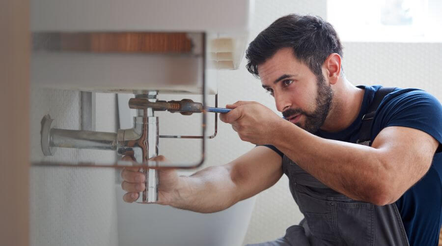 Local tankless water heater installation in Herrin, IL